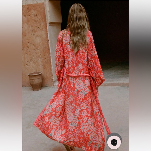 🌺😍 Spell Full Bloom Maxi Robe Sz: M/L Color: Daylily! 😍🌺 - Picture 3 of 8